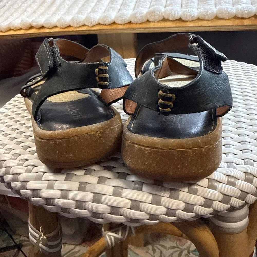 Born leather gladiator